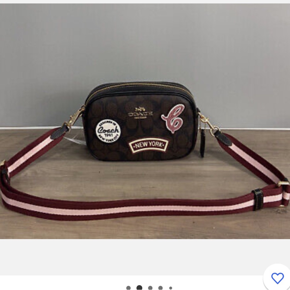 NWT Coach Mini Jamie Camera Bag In Signature
Canvas With Ski Patches - Picture 6 of 10